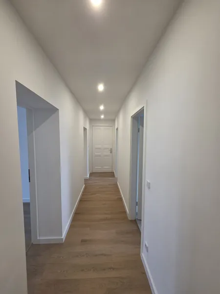 Hochwertig neu sanierte 4er WG mit 2 Bädern — photo 1